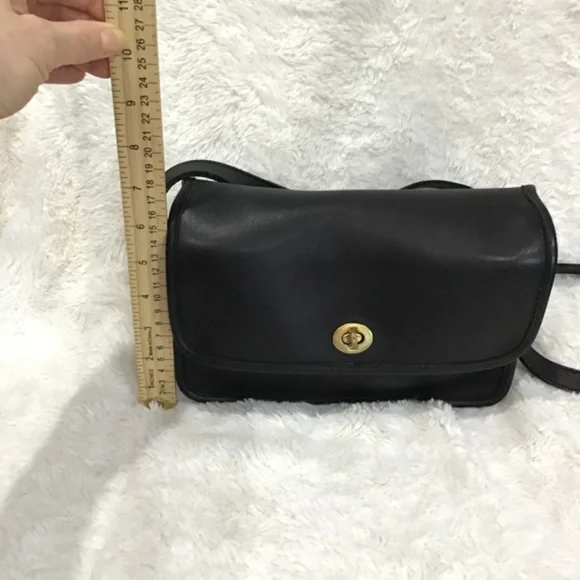 VTG Coach Dinky Black Leather Crossbody Shoulder Bag Minimalist Classic NYC - Picture 8 of 14